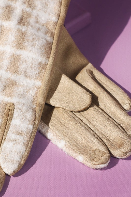 Fuzzy Check Plaid Smart Gloves